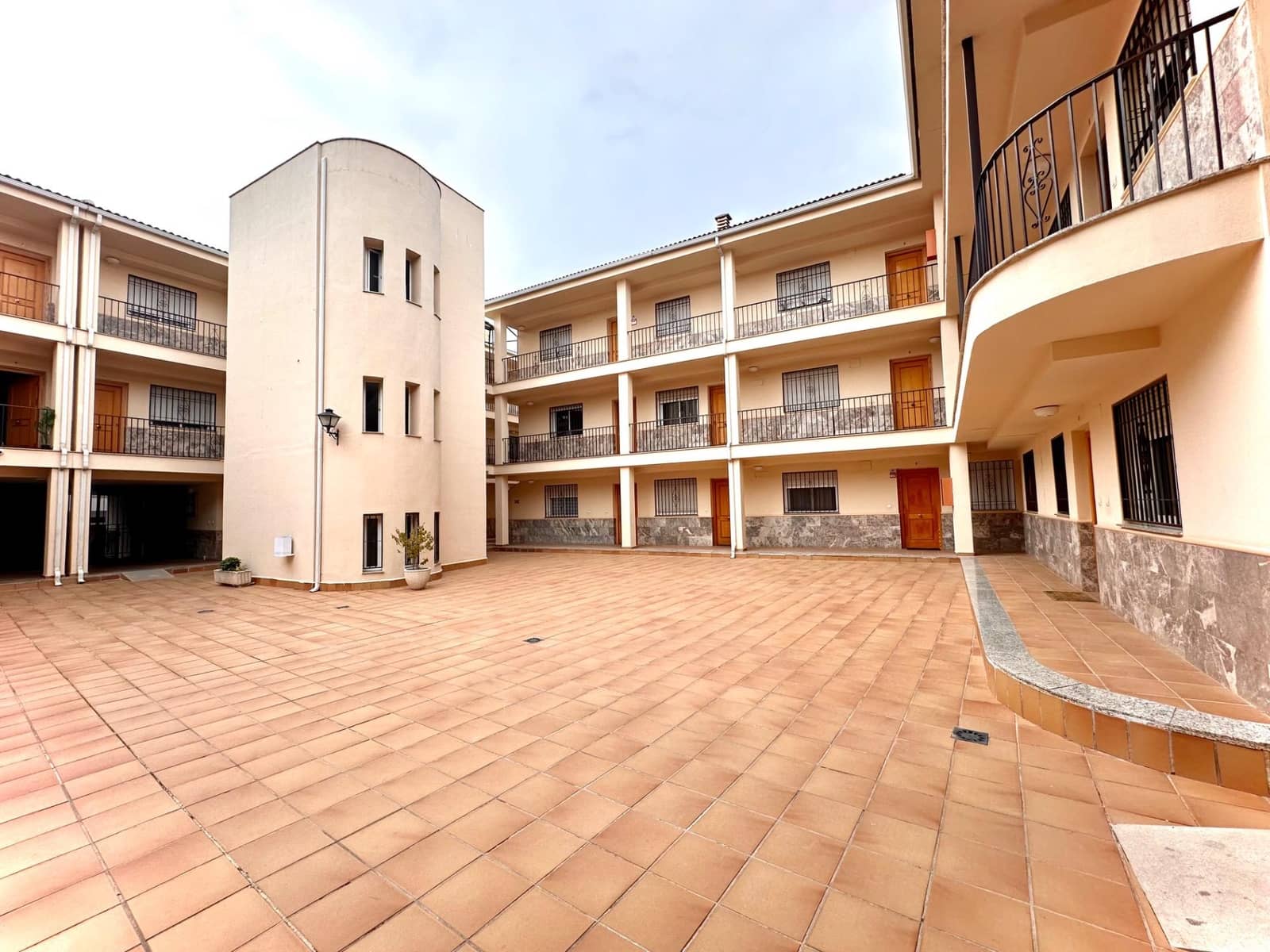 2 bedroom Flat for sale in Churriana de la Vega with pool - € 169,000 (Ref: 9770712)