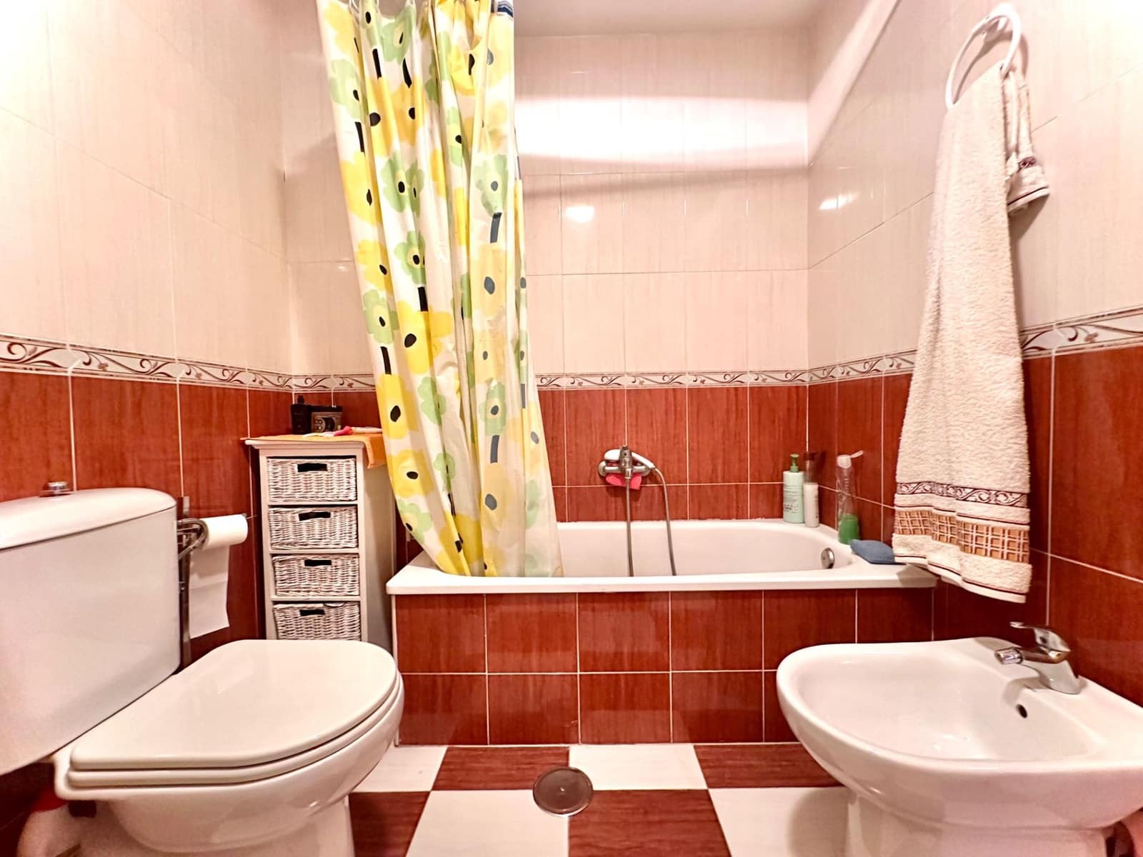 2 bedroom Flat for sale in Churriana de la Vega with pool - € 169,000 (Ref: 9770712)