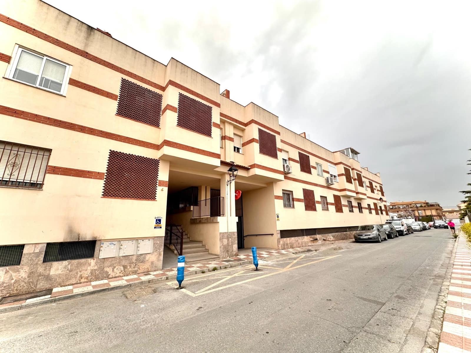 2 bedroom Flat for sale in Churriana de la Vega with pool - € 169,000 (Ref: 9770712)