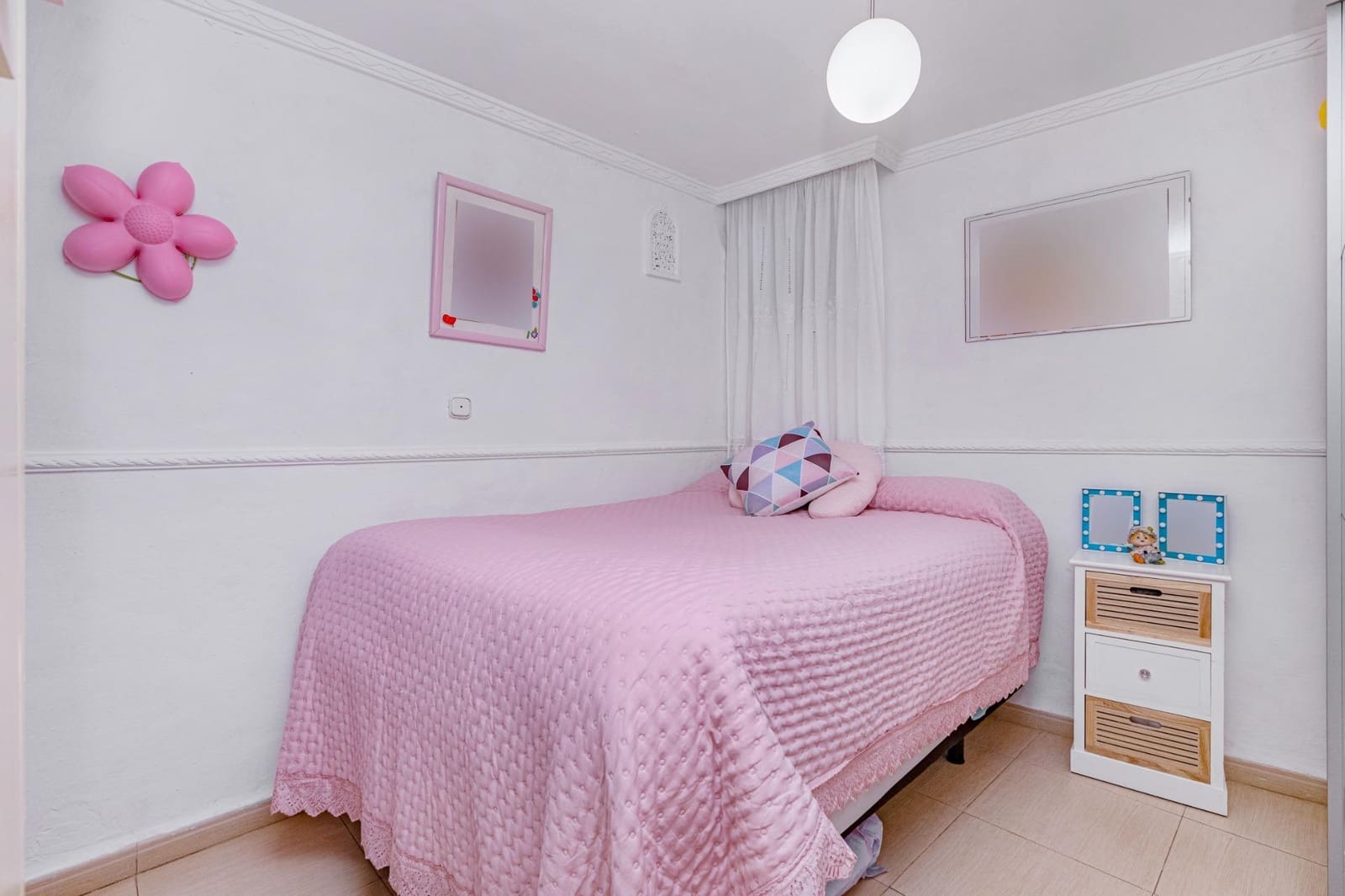 4 slaapkamer Villa te koop in Granada stad - € 345.000 (Ref: 9773140)