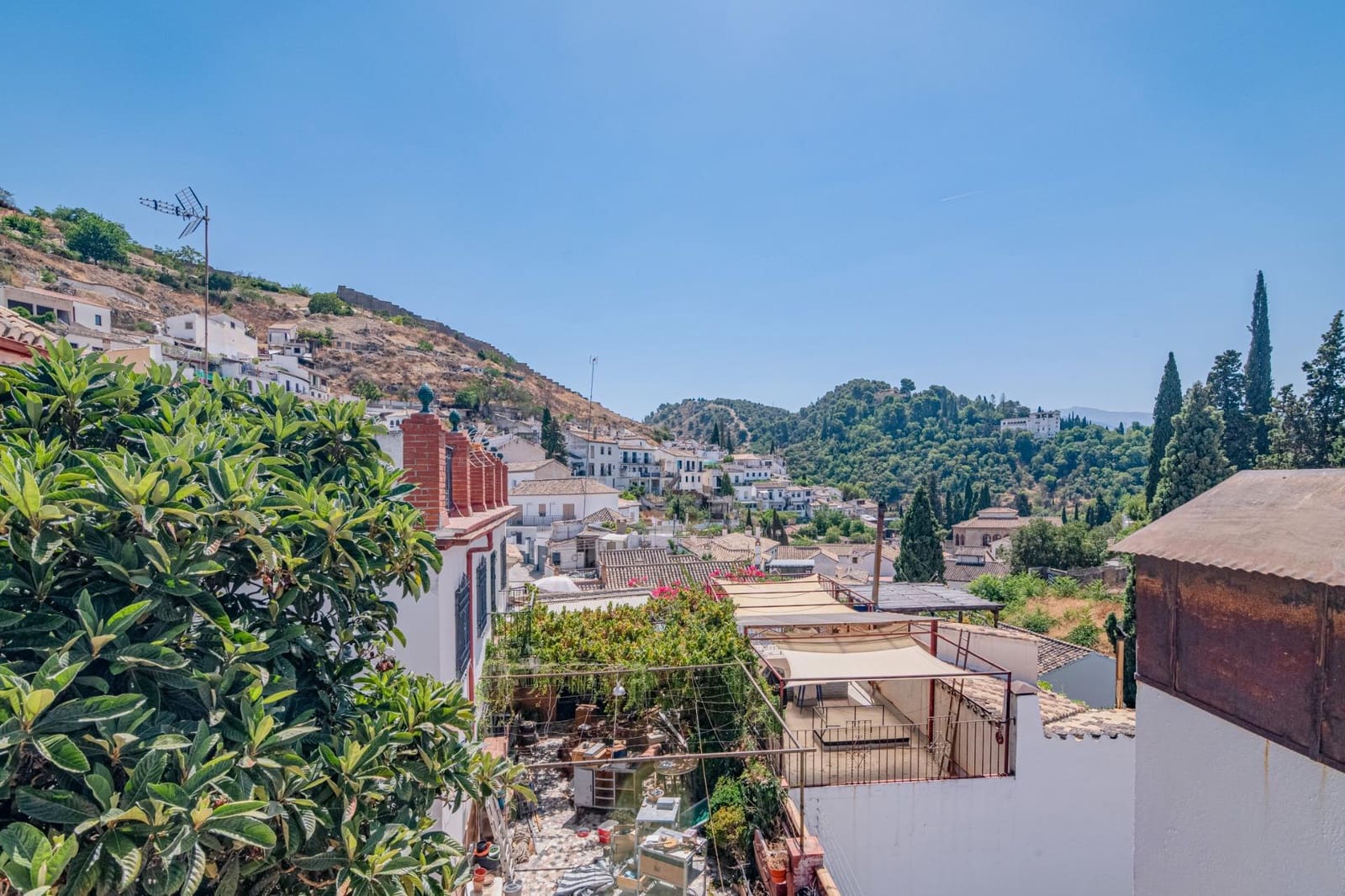 4 slaapkamer Villa te koop in Granada stad - € 345.000 (Ref: 9773140)