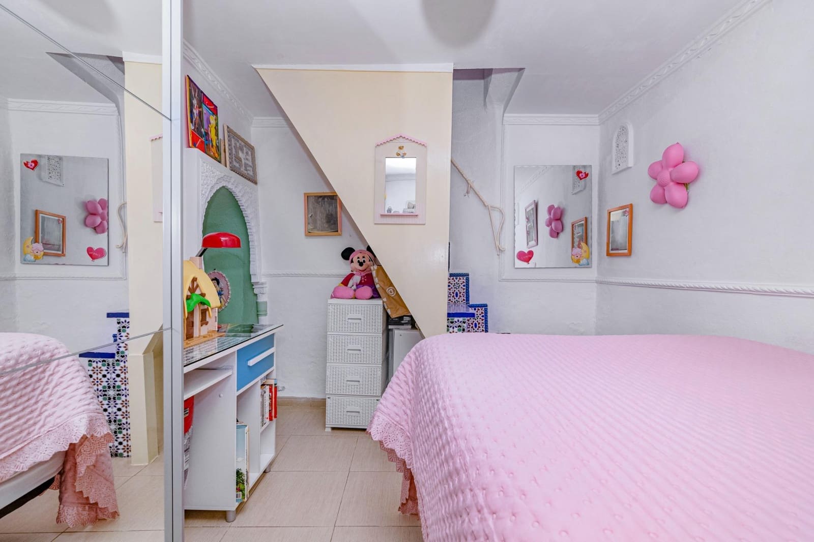 4 slaapkamer Villa te koop in Granada stad - € 345.000 (Ref: 9773140)