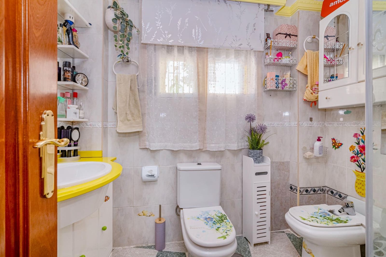 4 slaapkamer Villa te koop in Granada stad - € 345.000 (Ref: 9773140)