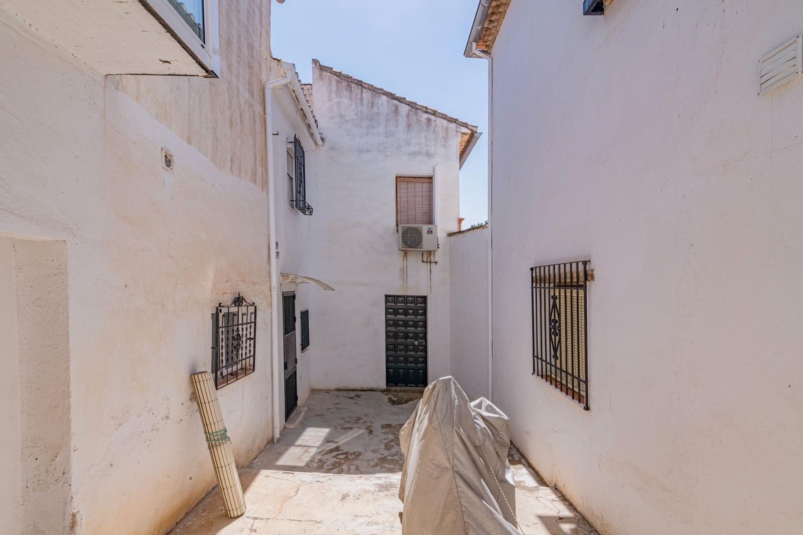 4 slaapkamer Villa te koop in Granada stad - € 345.000 (Ref: 9773140)