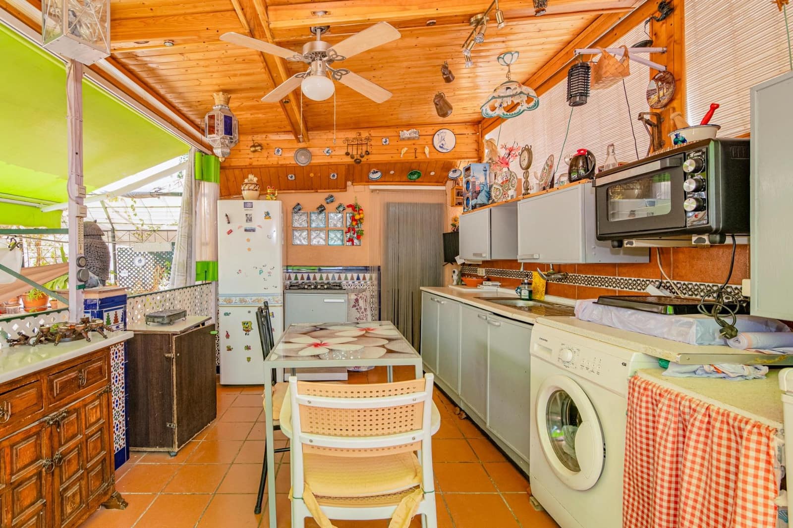 4 slaapkamer Villa te koop in Granada stad - € 345.000 (Ref: 9773140)