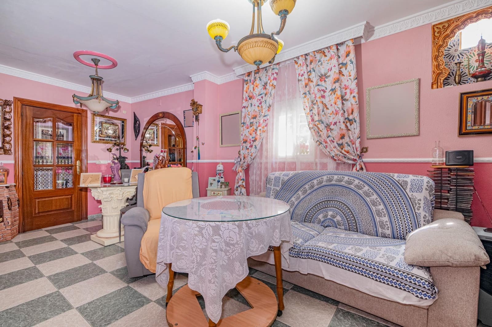 4 slaapkamer Villa te koop in Granada stad - € 345.000 (Ref: 9773140)