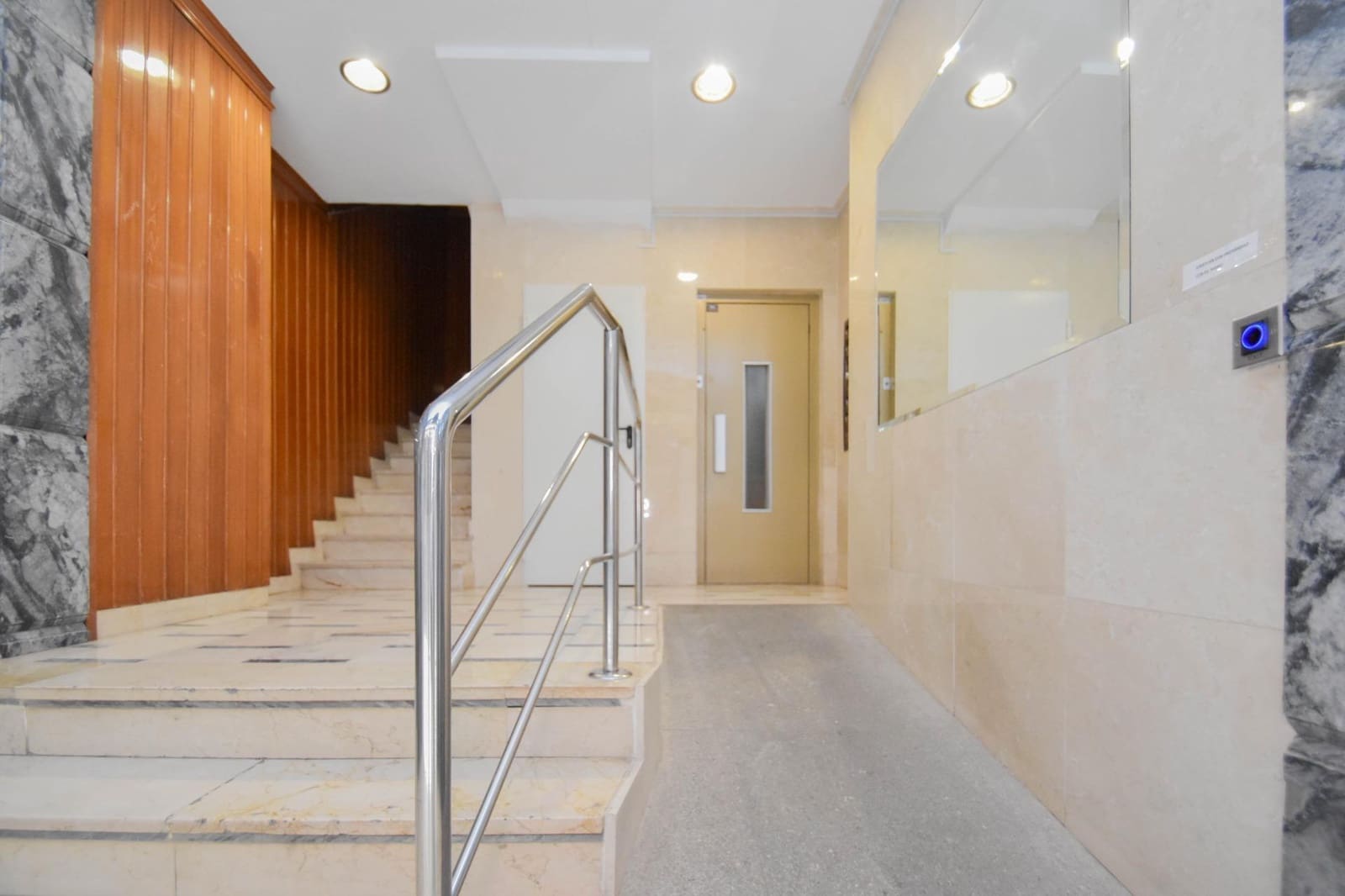 3 chambre Appartement à vendre à Grenade ville avec garage - 395 000 € (Ref: 9780664)