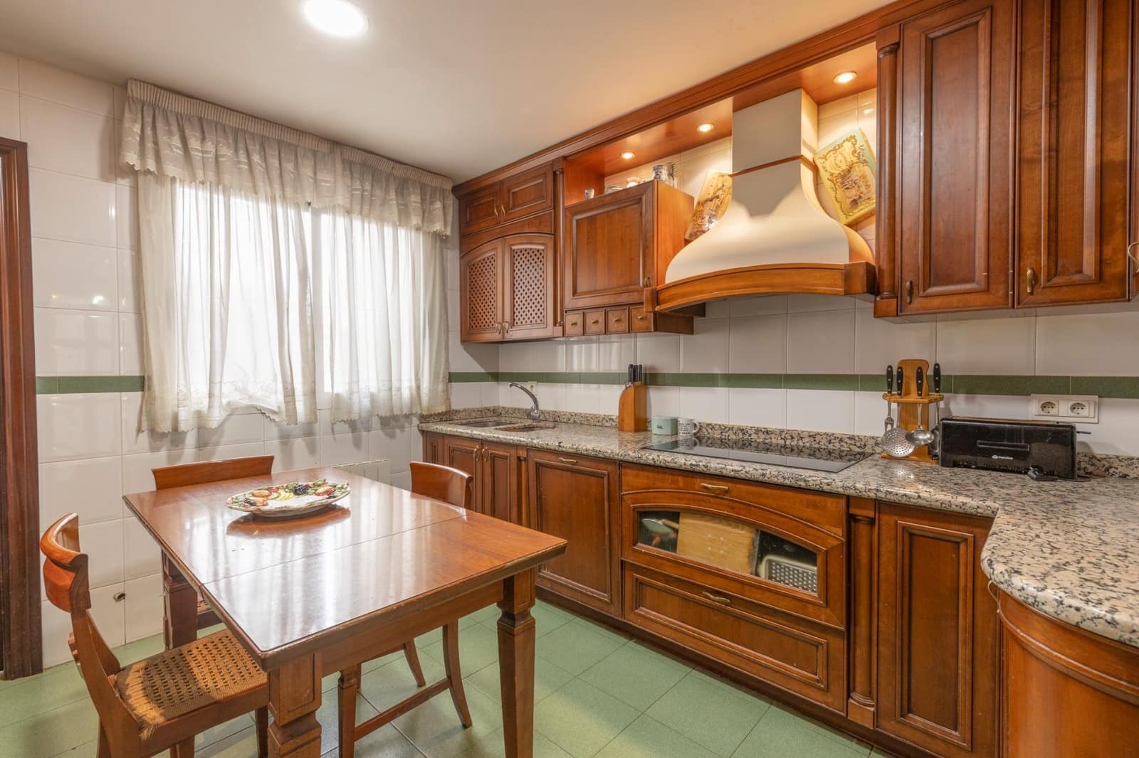 4 soverom Leilighet til salgs i Granada by med garasje - € 435 000 (Ref: 9780665)