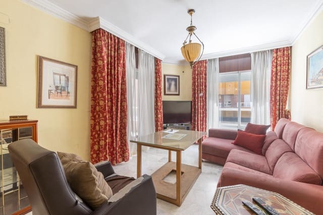 4 soveværelse Lejlighed til salg i Pajaritos - Plaza de Toros, Granada by med garage - € 435.000 (Ref: 9780665)