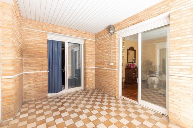 4 soveværelse Lejlighed til salg i Pajaritos - Plaza de Toros, Granada by med garage - € 435.000 (Ref: 9780665)