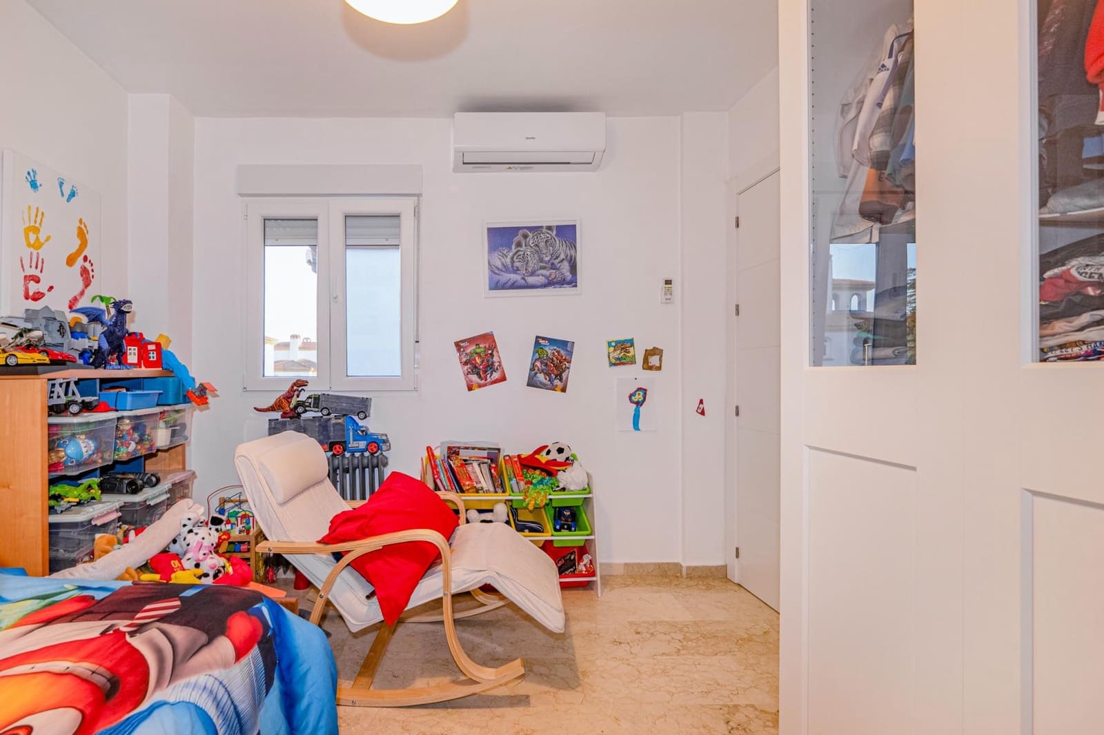 Pareado de 5 habitaciones en Peligros en venta con piscina garaje - 420.000 € (Ref: 9794731)