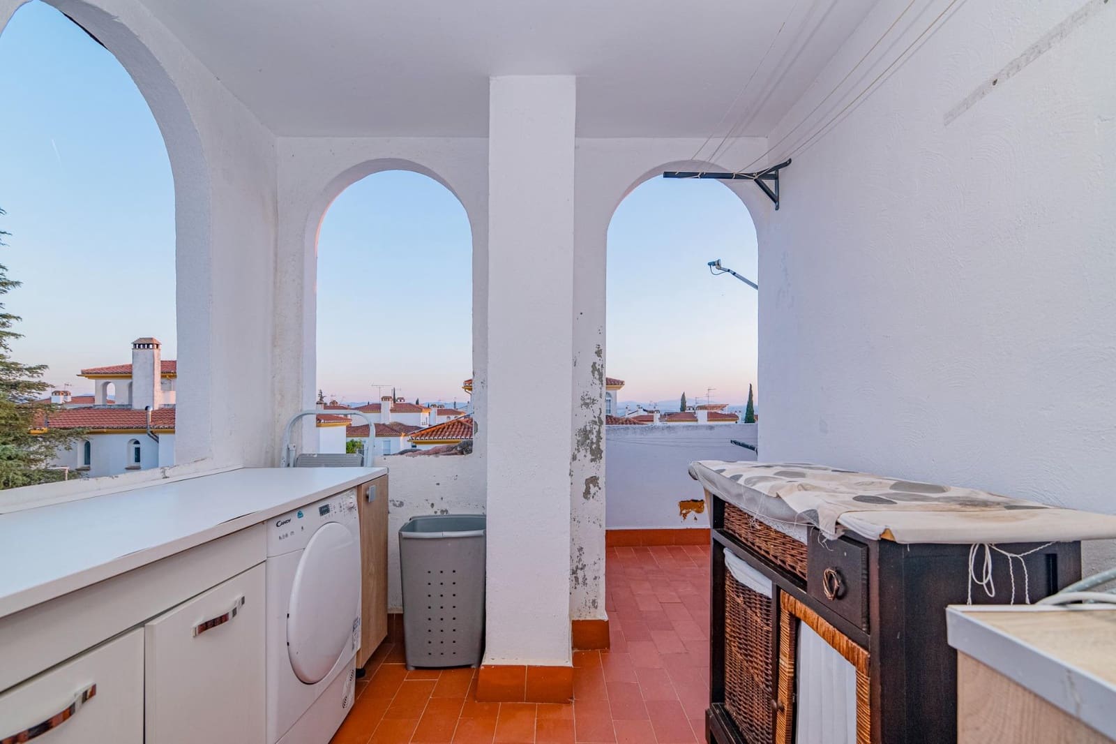 Pareado de 5 habitaciones en Peligros en venta con piscina garaje - 420.000 € (Ref: 9794731)