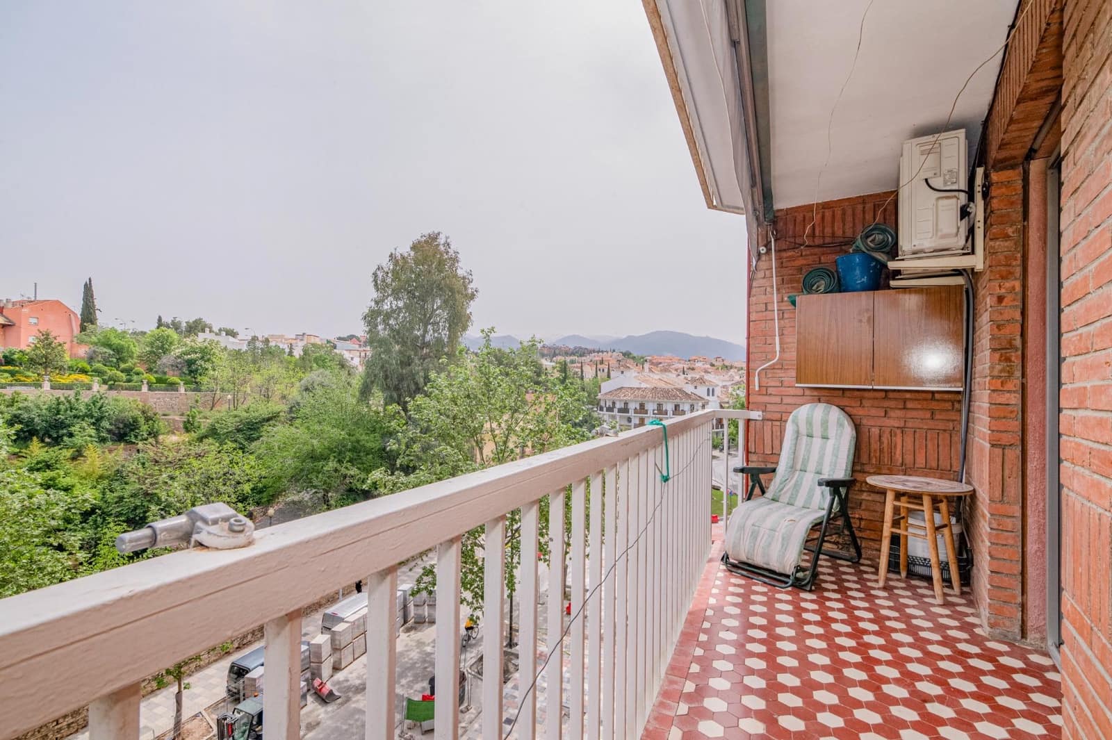 Piso de 3 habitaciones en Granada ciudad en venta - 299.900 € (Ref: 9799367)