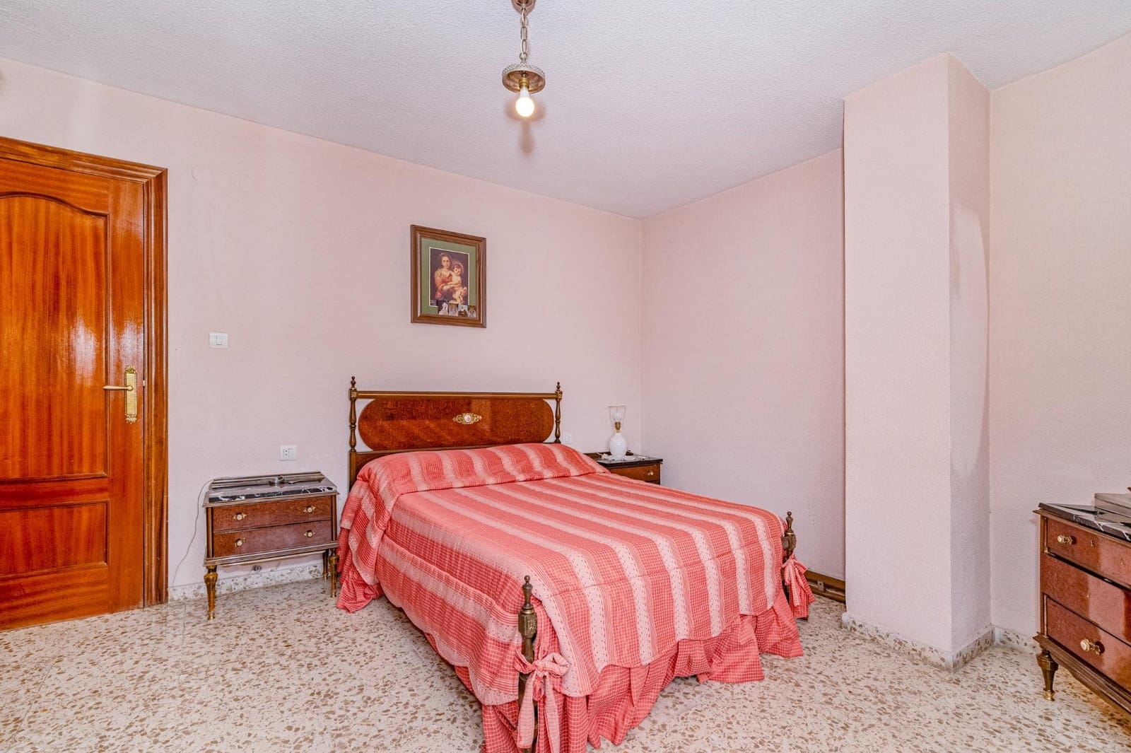 Piso de 3 habitaciones en Granada ciudad en venta - 299.900 € (Ref: 9799367)