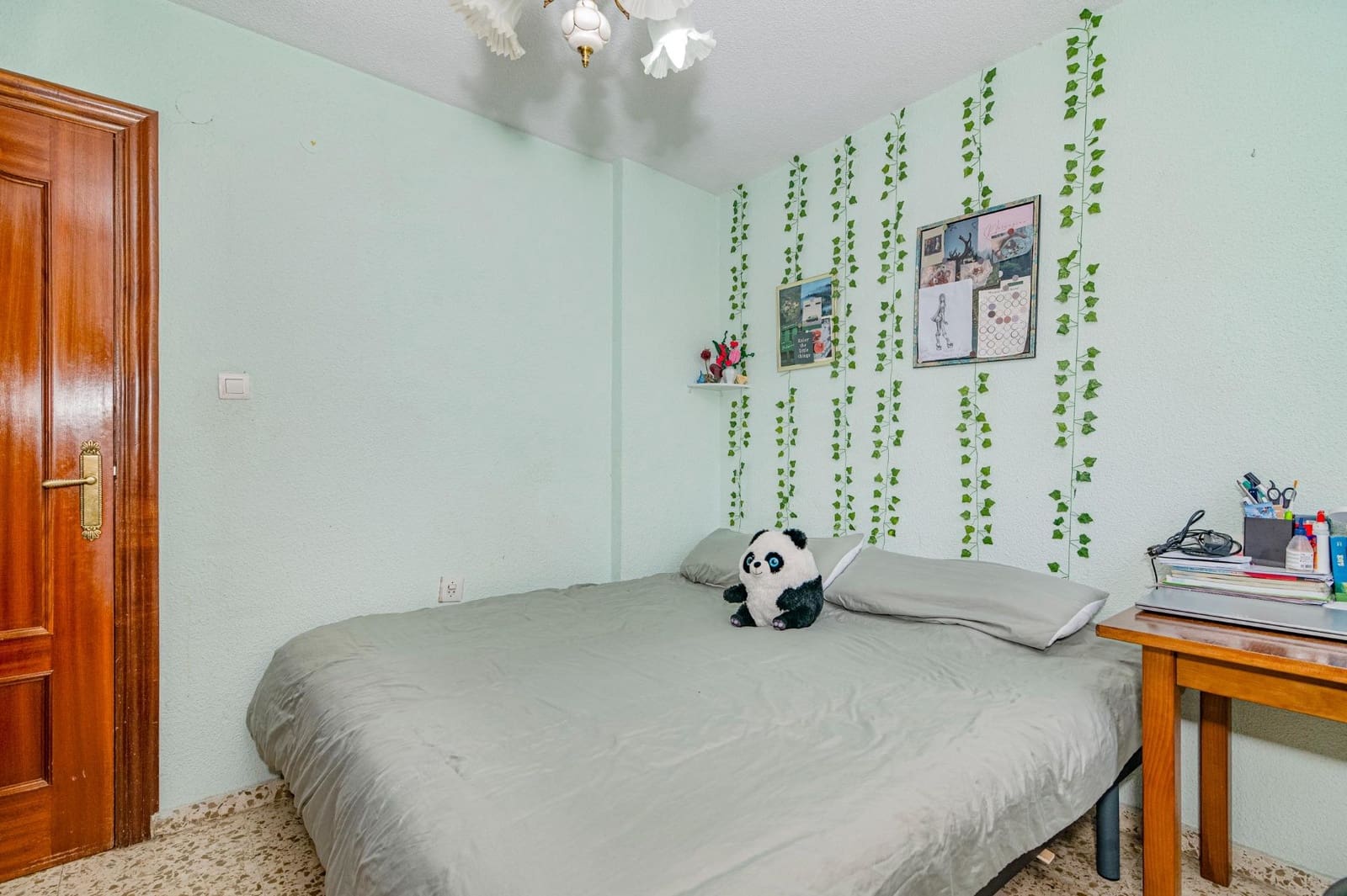 Piso de 3 habitaciones en Granada ciudad en venta - 299.900 € (Ref: 9799367)