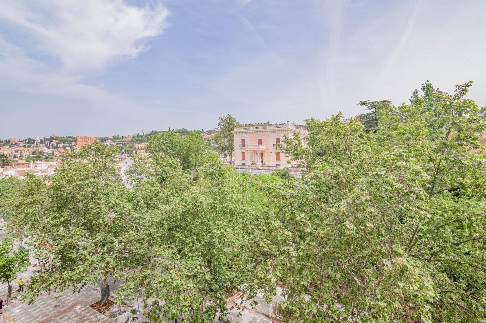 Piso de 3 habitaciones en Granada ciudad en venta - 299.900 € (Ref: 9799367)