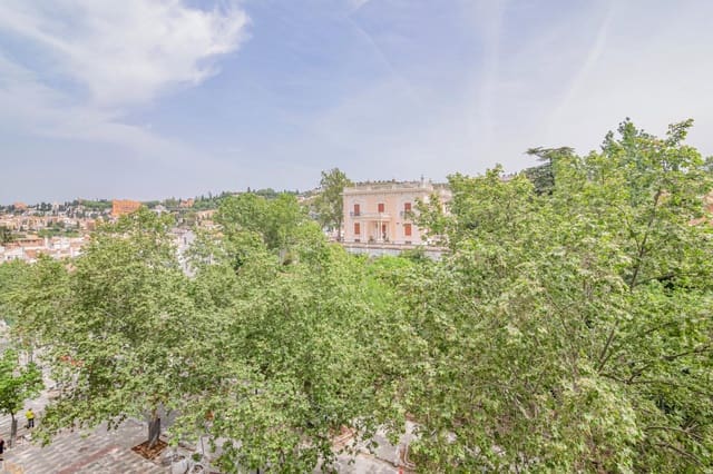 Piso de 3 habitaciones en Cervantes, Granada ciudad en venta - 299.900 € (Ref: 9799367)