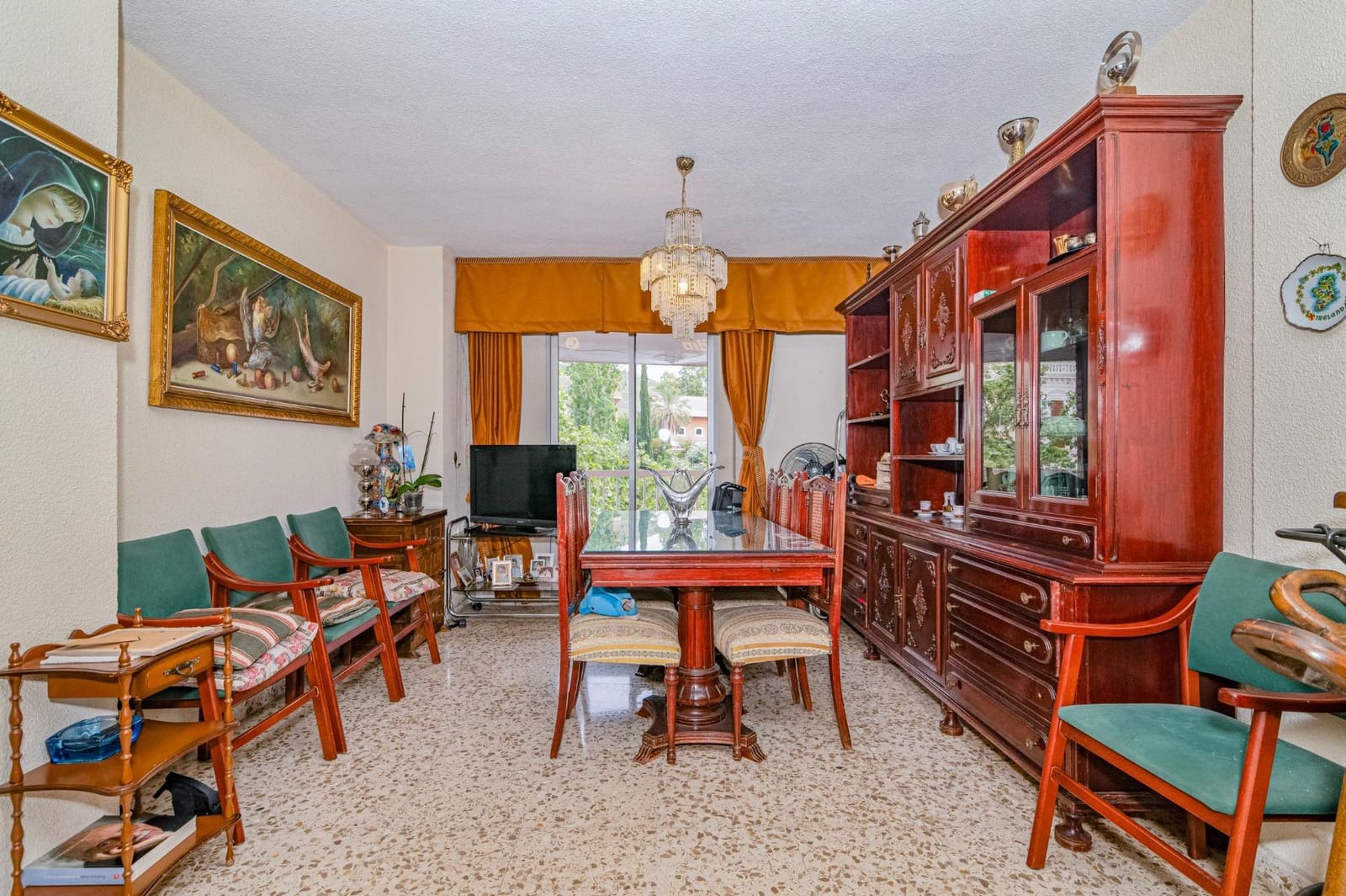 Piso de 3 habitaciones en Granada ciudad en venta - 299.900 € (Ref: 9799367)