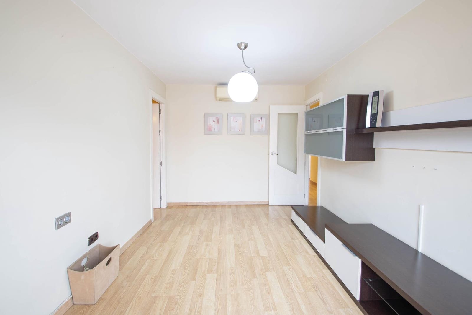 3 slaapkamer Flat te huur in Granada stad - € 750 (Ref: 9799368)