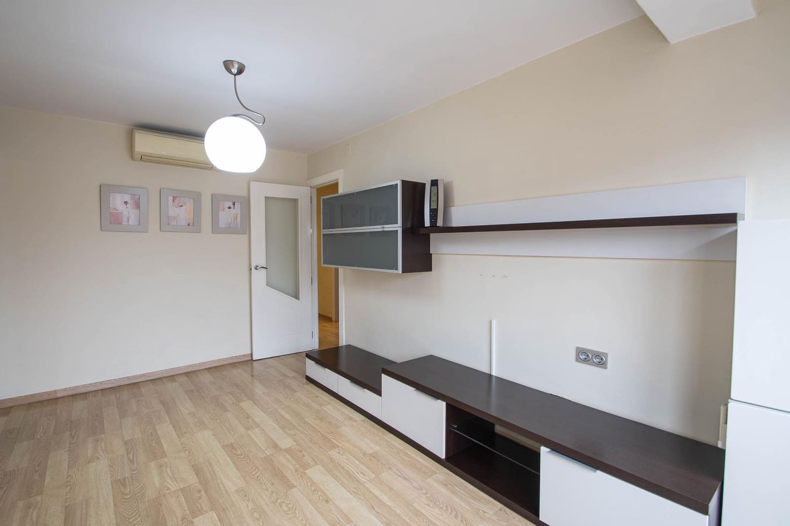 3 slaapkamer Flat te huur in Granada stad - € 750 (Ref: 9799368)