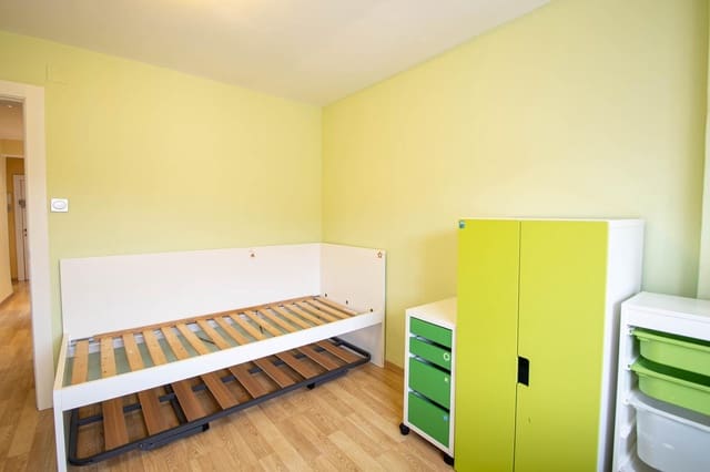 3 slaapkamer Flat te huur in Zaidin, Granada stad - € 750 (Ref: 9799368)