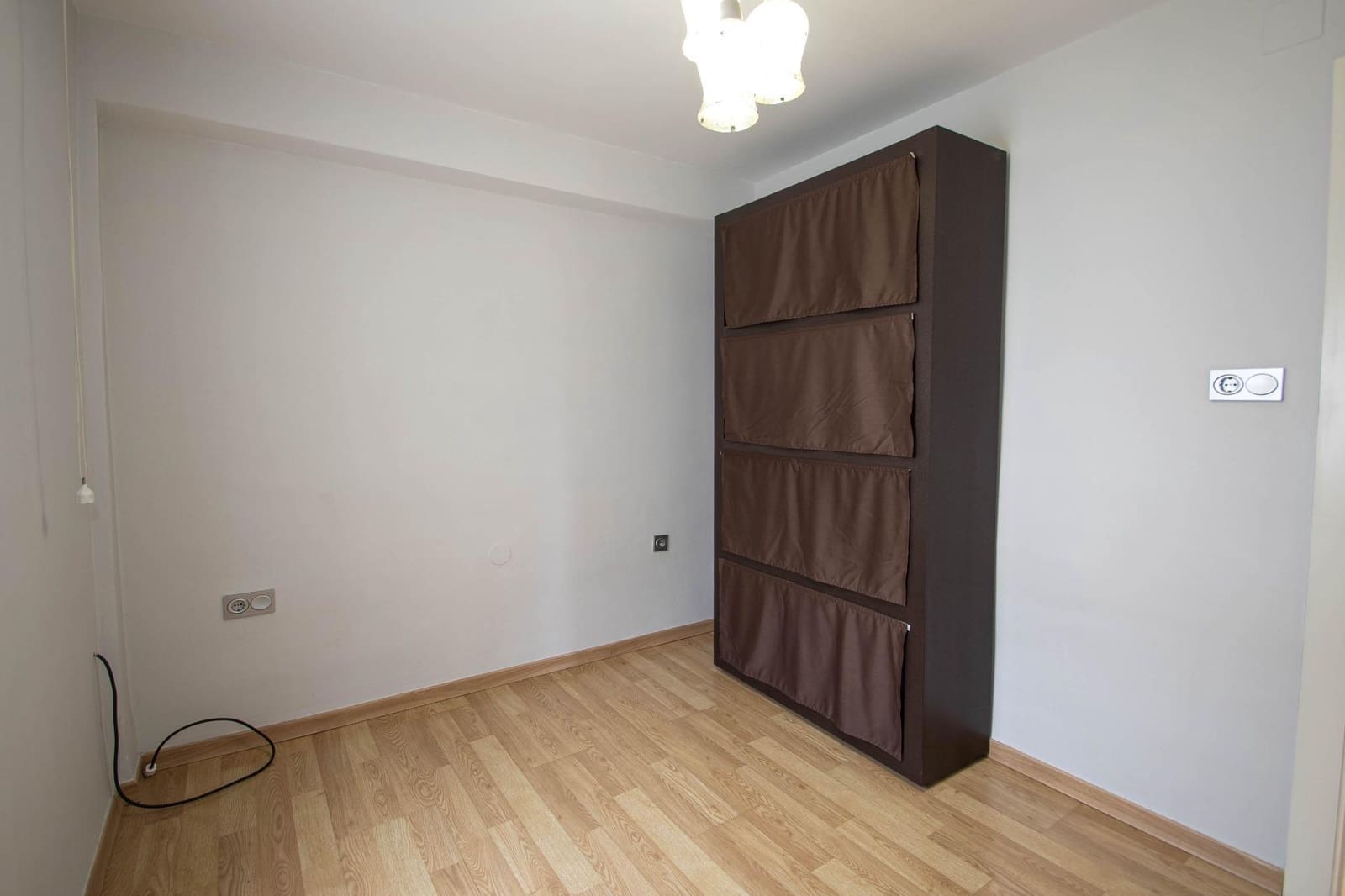 3 slaapkamer Flat te huur in Granada stad - € 750 (Ref: 9799368)