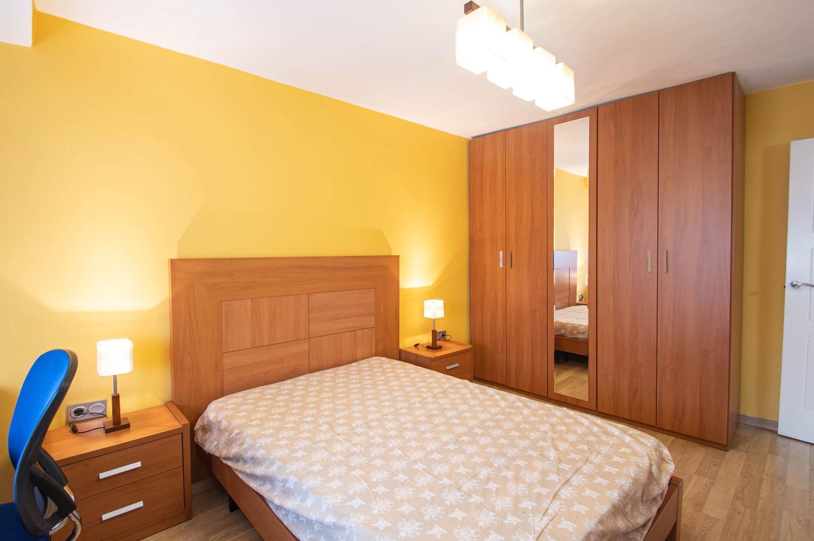 3 slaapkamer Flat te huur in Granada stad - € 750 (Ref: 9799368)