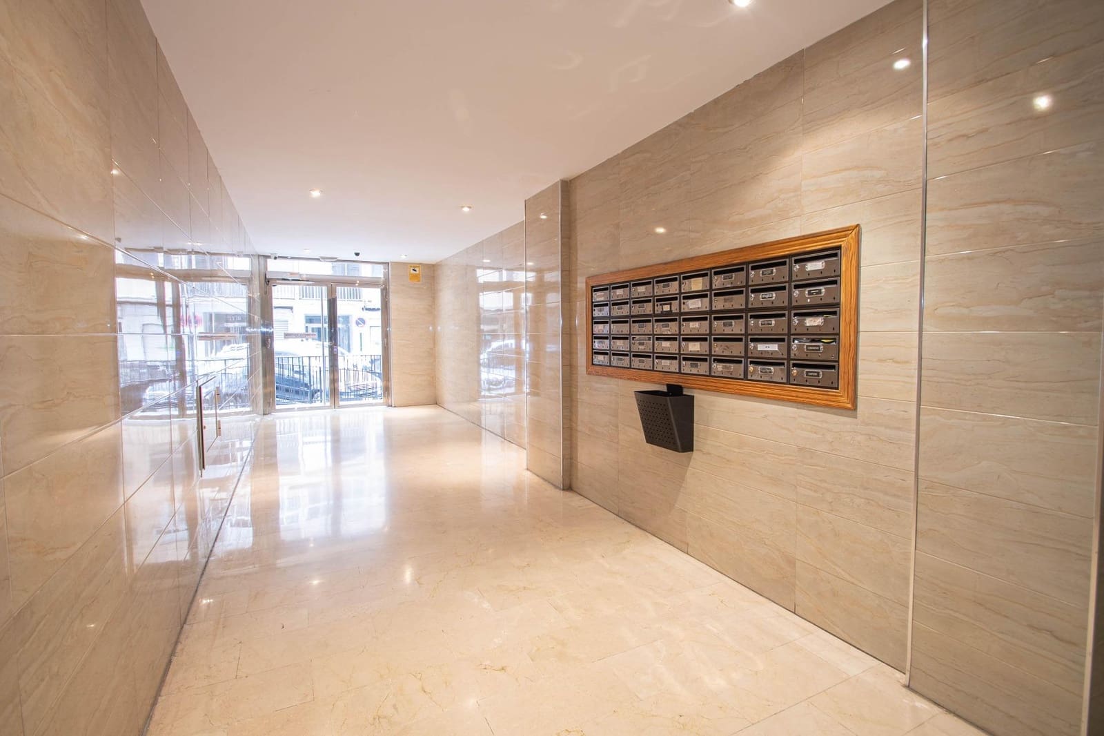 3 bedroom Flat for sale in Granada city - € 220,000 (Ref: 9804368)