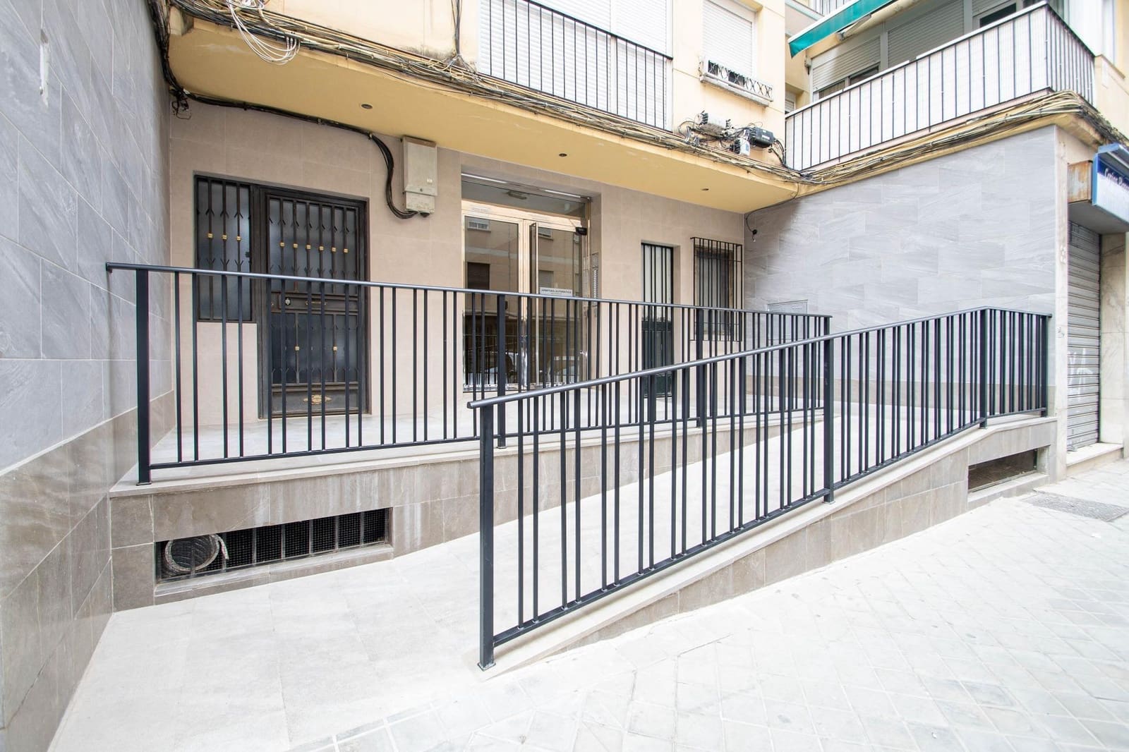 3 bedroom Flat for sale in Granada city - € 220,000 (Ref: 9804368)