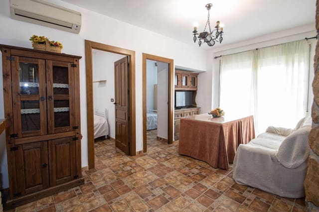 3 soveværelse Lejlighed til salg i Camino de Ronda - Rosaleda, Granada by - € 220.000 (Ref: 9804368)