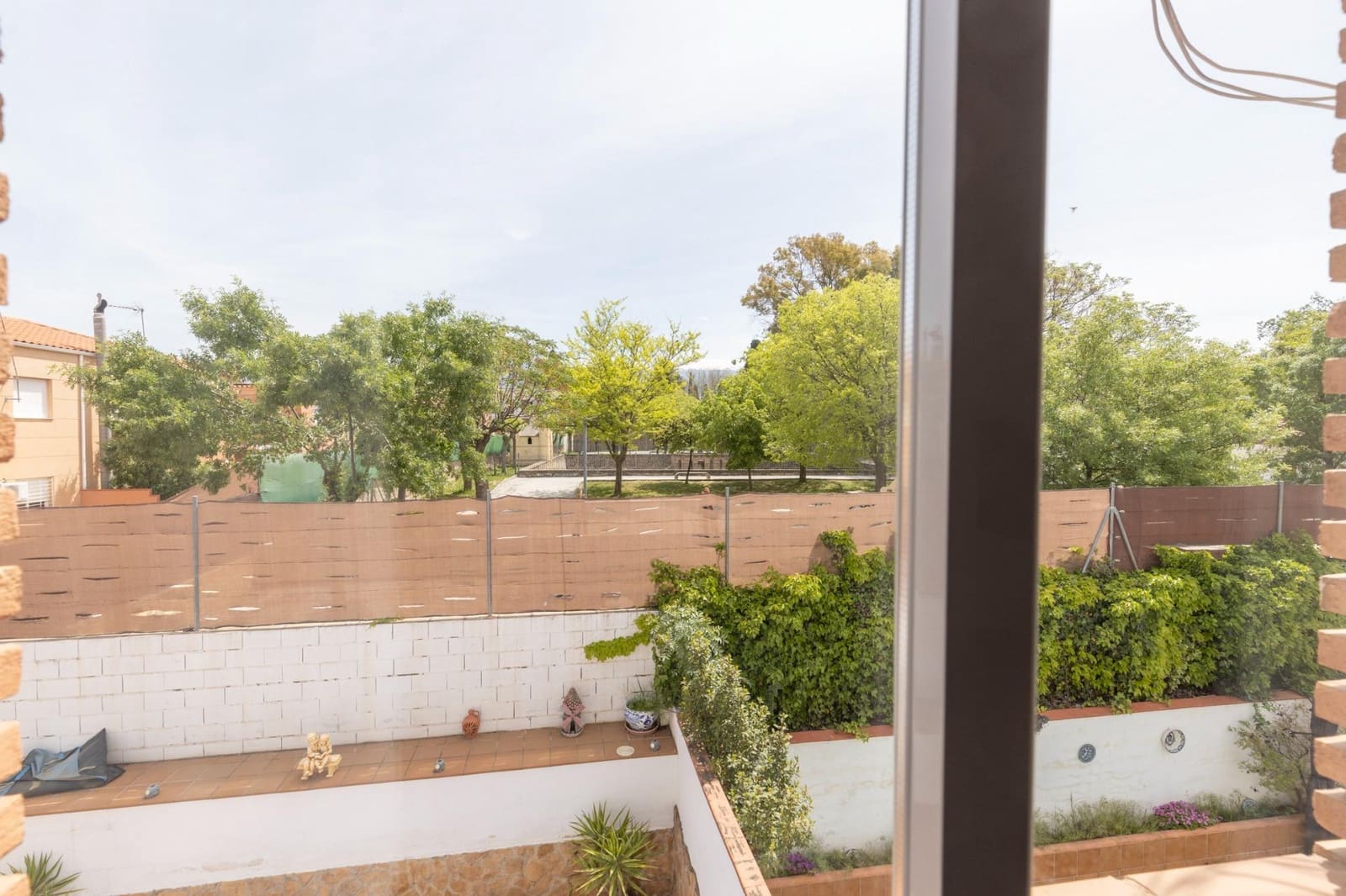 Pareado de 3 habitaciones en Gójar en venta con piscina garaje - 289.900 € (Ref: 9804369)