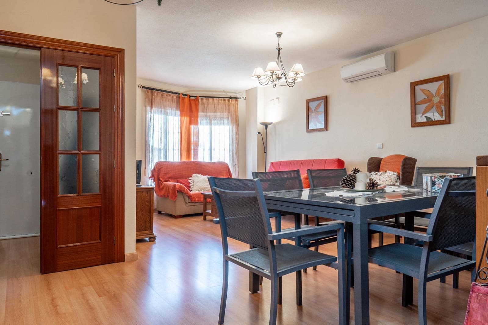 3 soverom Kjedet enebolig til salgs i Belicena med garasje - € 240 000 (Ref: 9831595)