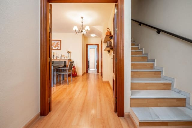 3 Zimmer Doppelhaus zu verkaufen in Belicena, Vegas del Genil mit Garage - 240.000 € (Ref: 9831595)