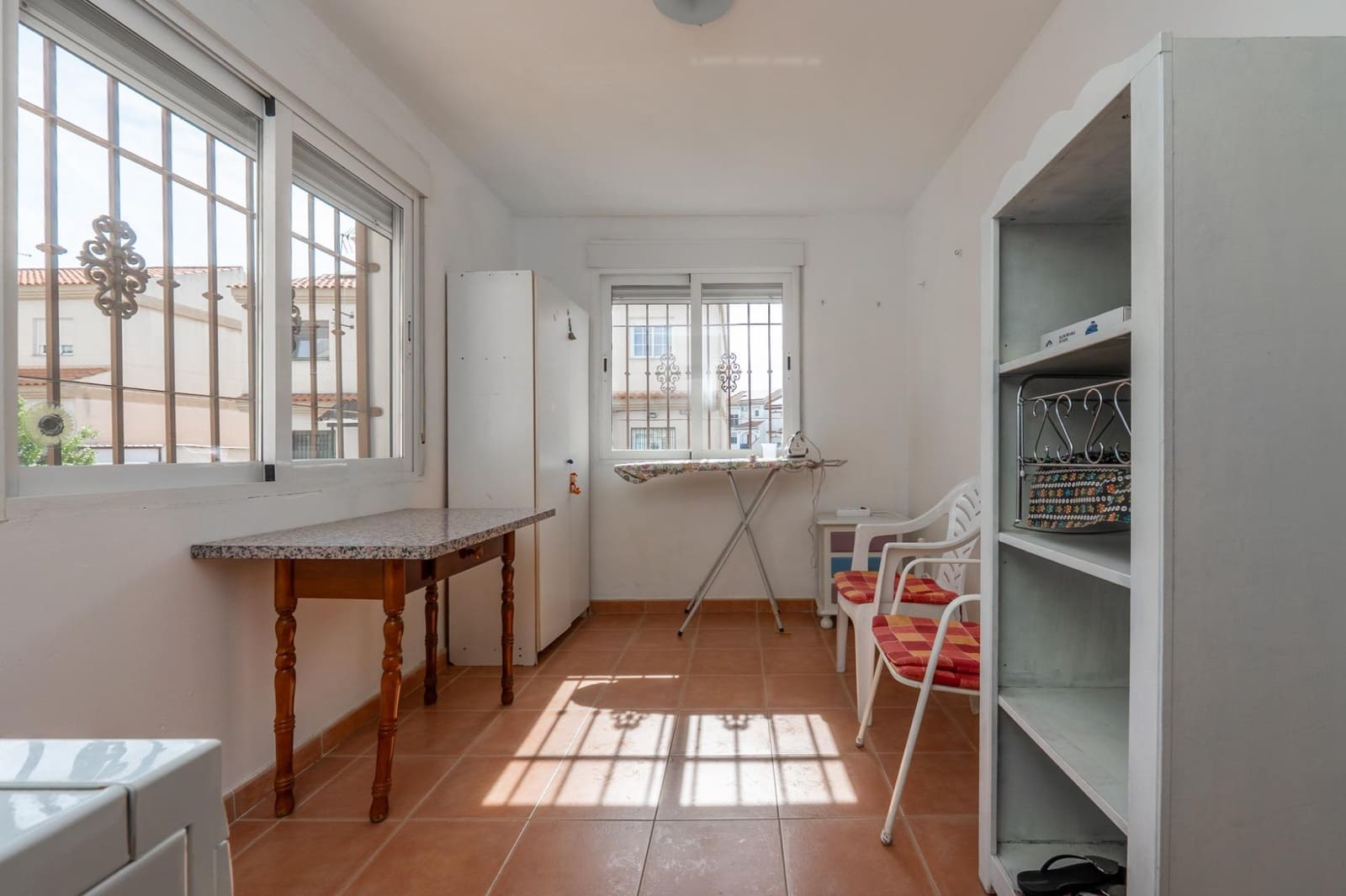 3 soverom Kjedet enebolig til salgs i Belicena med garasje - € 240 000 (Ref: 9831595)