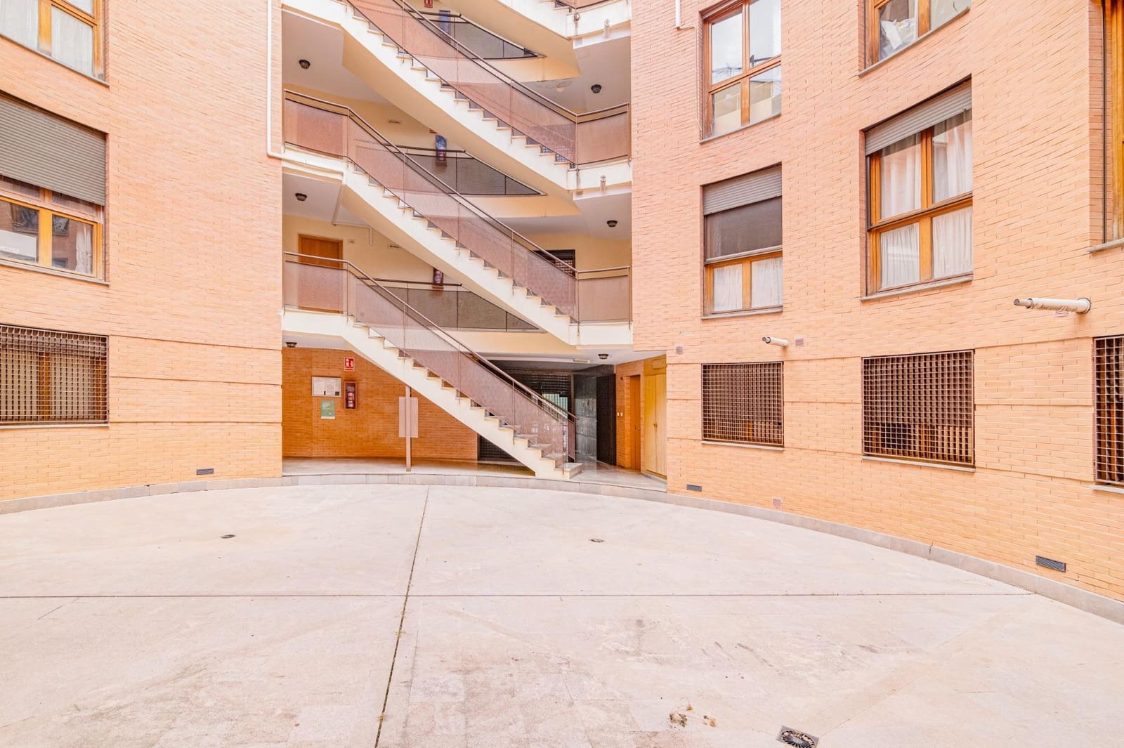 2 quarto Apartamento para venda em Granada cidade com garagem - 280 000 € (Ref: 9846298)