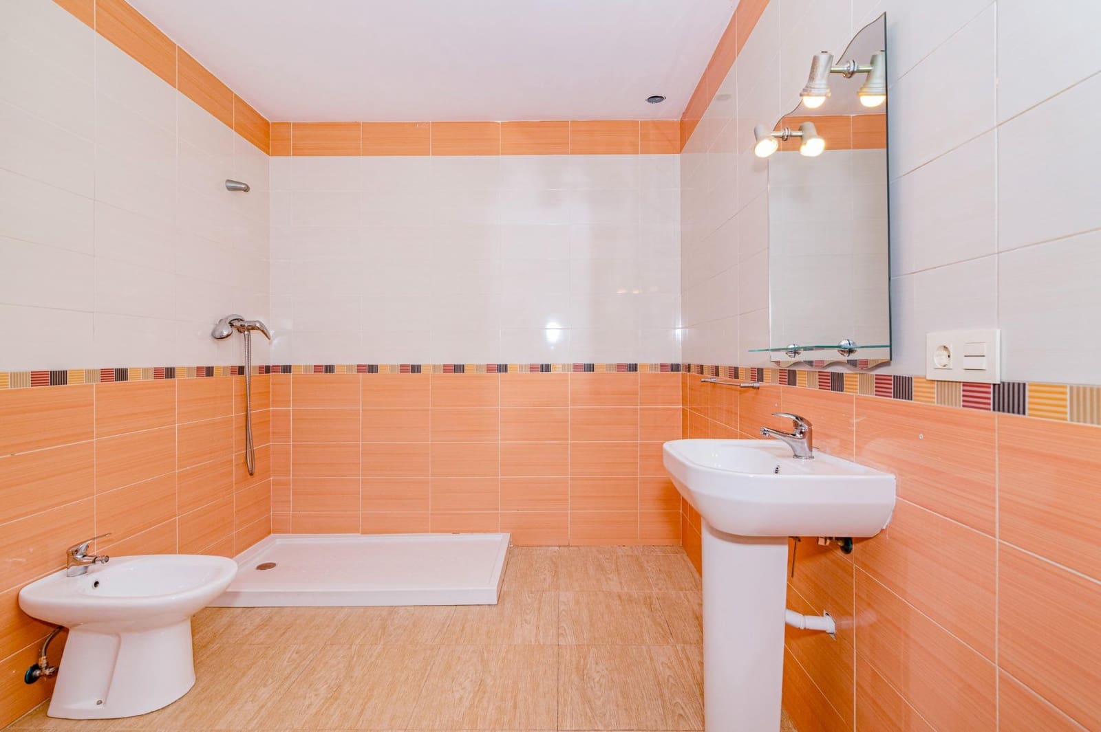 2 soverom Leilighet til salgs i Las Gabias - € 156 500 (Ref: 9861925)
