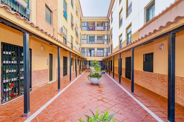 1 chambre Penthouse à vendre à Cájar avec piscine garage - 135 000 € (Ref: 9861926)