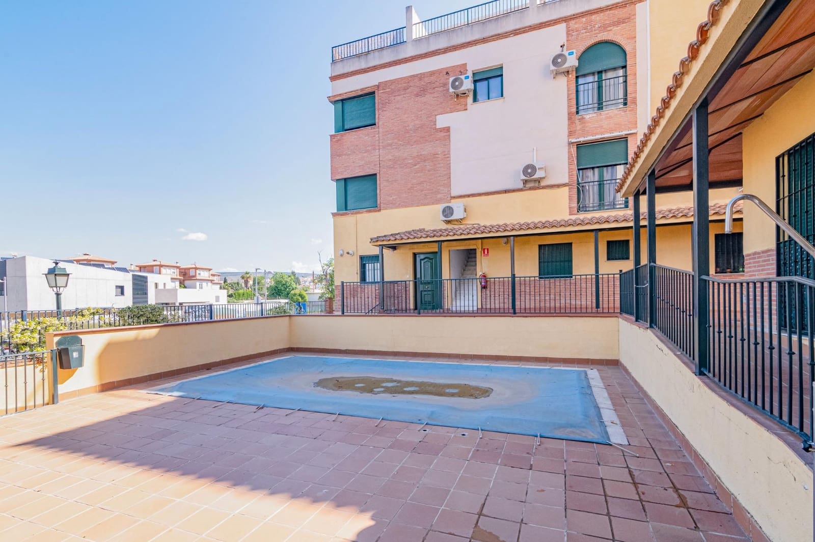 1 soverom Penthouse til salgs i Cajar med svømmebasseng garasje - € 135 000 (Ref: 9861926)
