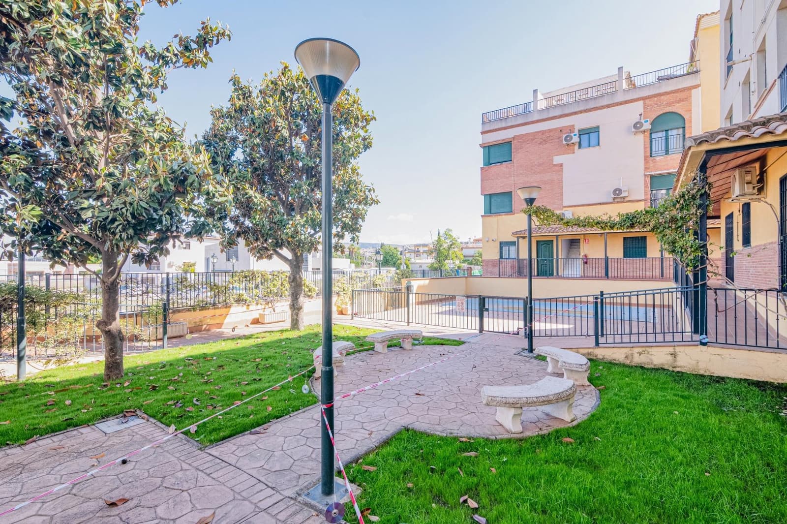 1 soverom Penthouse til salgs i Cajar med svømmebasseng garasje - € 135 000 (Ref: 9861926)