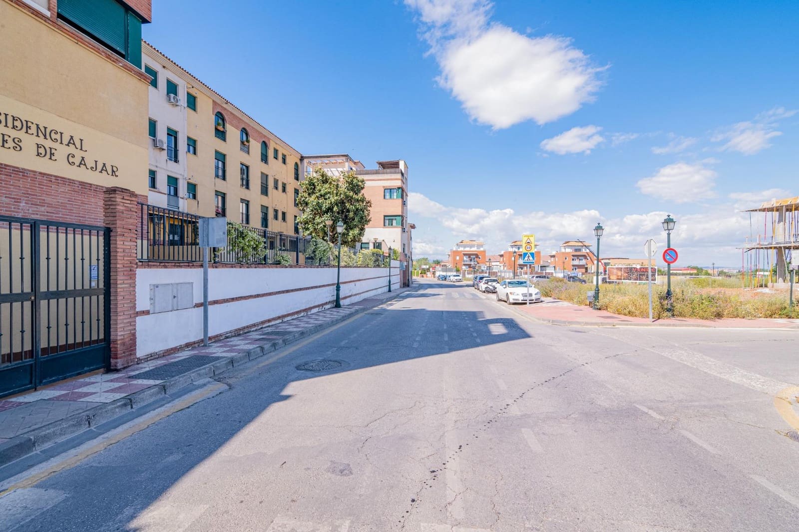 1 soverom Penthouse til salgs i Cajar med svømmebasseng garasje - € 135 000 (Ref: 9861926)