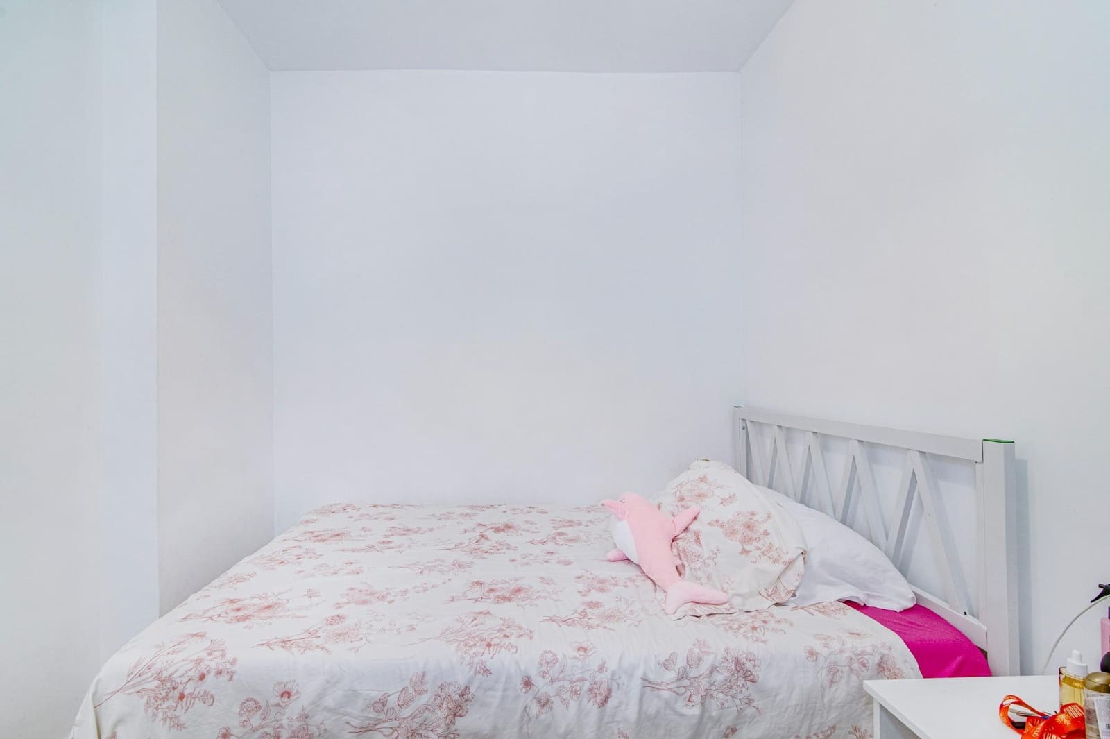 5 bedroom Flat for sale in Granada city - € 135,000 (Ref: 9892435)