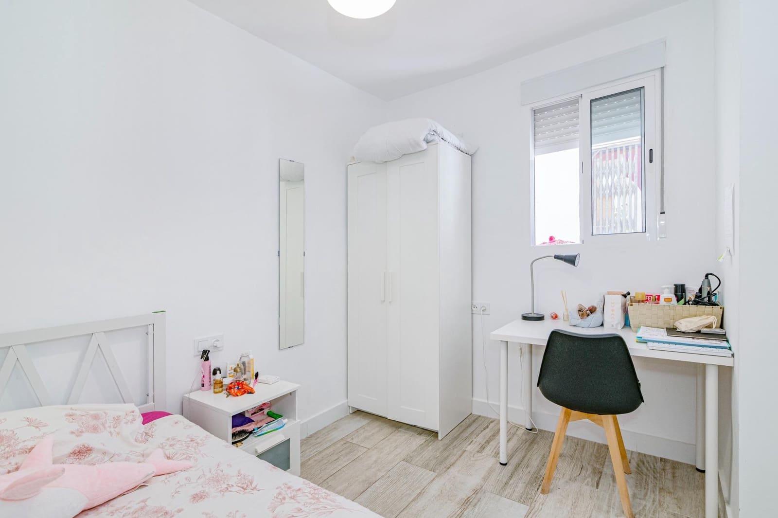 5 bedroom Flat for sale in Granada city - € 135,000 (Ref: 9892435)