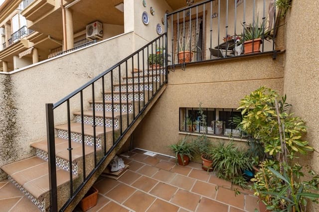 3 Zimmer Doppelhaus zu verkaufen in Atarfe mit Garage - 285.000 € (Ref: 9911138)