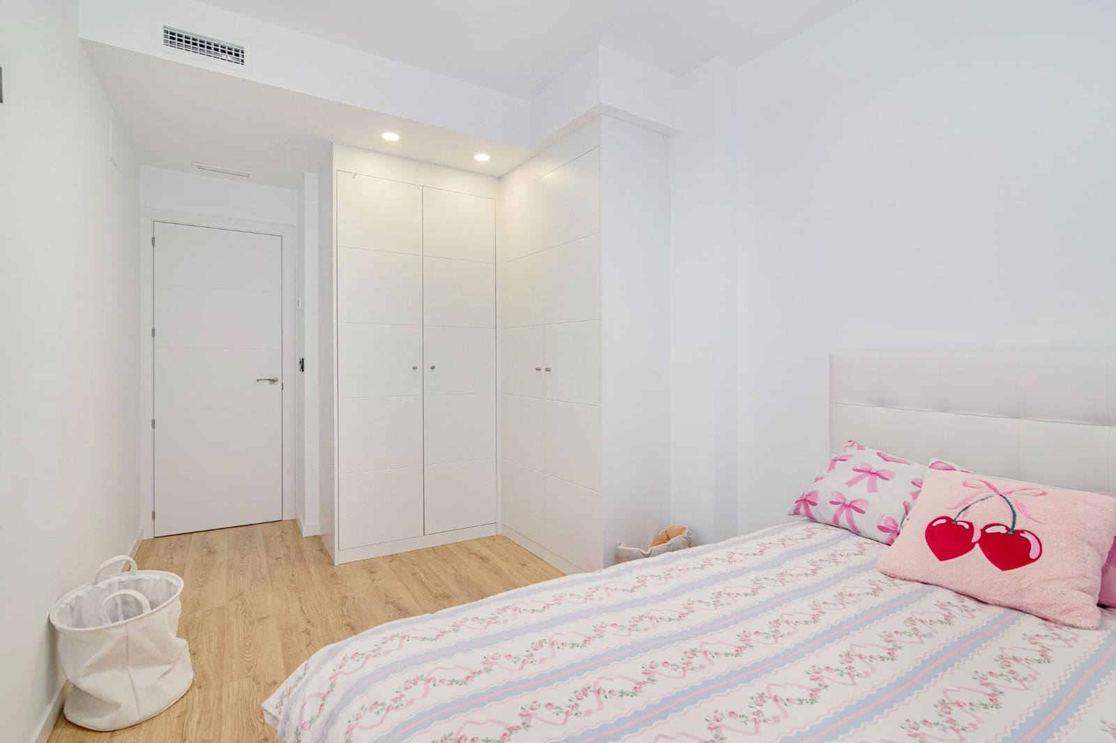 1 bedroom Flat for sale in Armilla with pool garage - € 179,000 (Ref: 9924646)