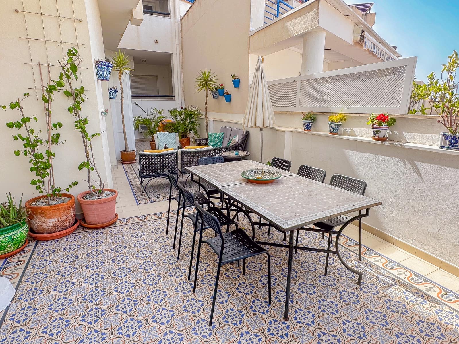 3 bedroom Apartment for sale in Almunecar with garage - € 349,000 (Ref: 10041428)