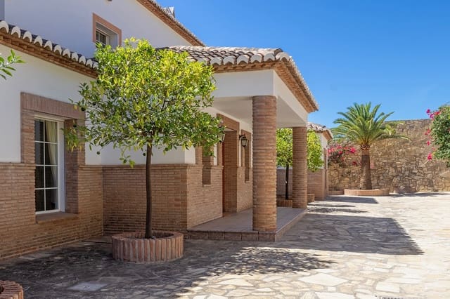 5 soverom Finca/Herregård til salgs i Nerja med svømmebasseng garasje - € 3 800 000 (Ref: 10062298)