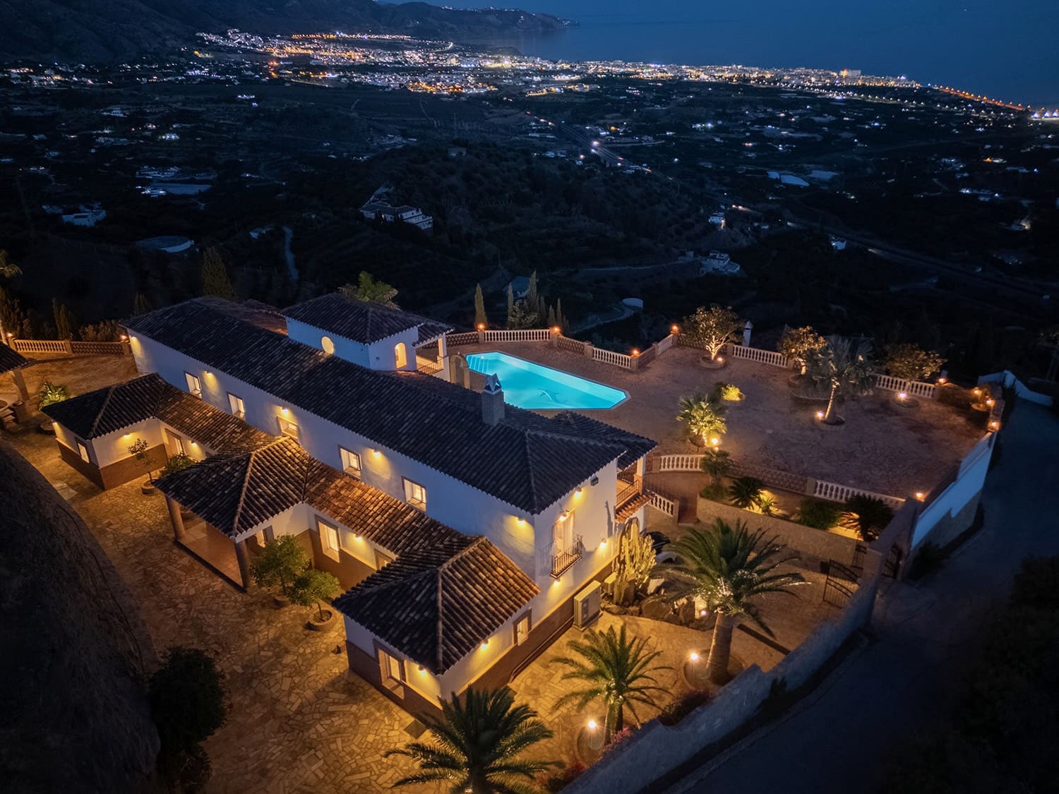 5 soverom Finca/Herregård til salgs i Nerja med svømmebasseng garasje - € 3 800 000 (Ref: 10062298)