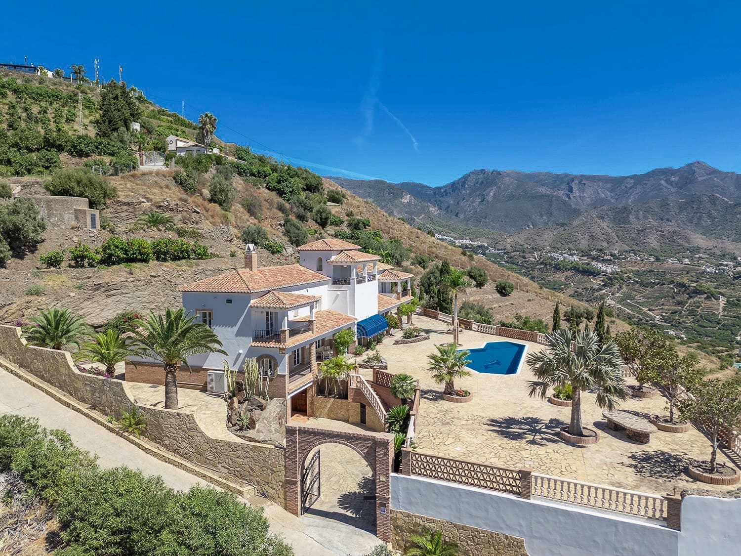5 soverom Finca/Herregård til salgs i Nerja med svømmebasseng garasje - € 3 800 000 (Ref: 10062298)