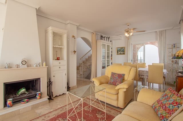 3 soverom Villa til salgs i Nerja med svømmebasseng garasje - € 799 000 (Ref: 10158308)