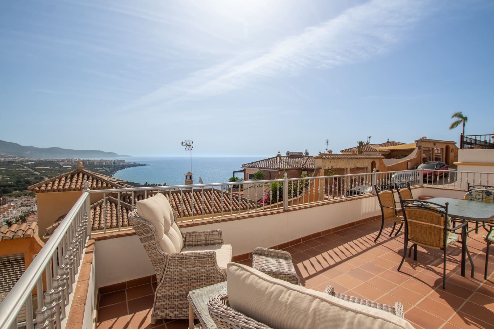 3 chambre Villa/Maison à vendre à Nerja avec piscine garage - 799 000 € (Ref: 10158308)